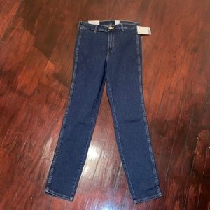 Beautiful brand new women’s/junior jeans